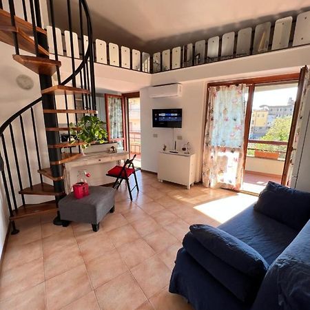 Mansardina A Pochi Passi Da Roma Apartment Morlupo Bagian luar foto
