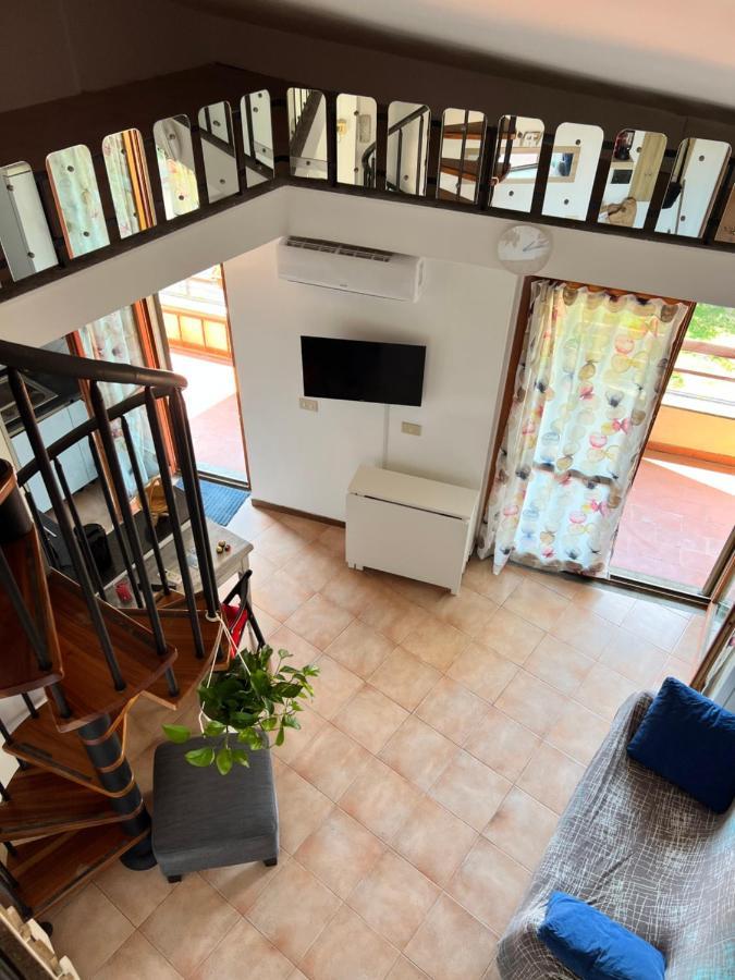 Mansardina A Pochi Passi Da Roma Apartment Morlupo Bagian luar foto