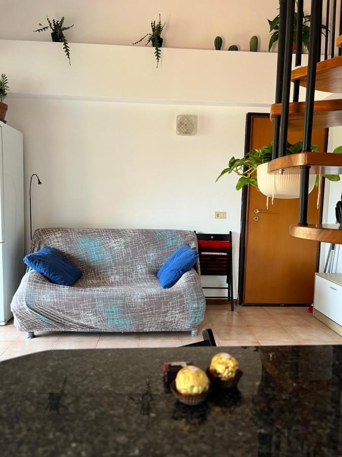Mansardina A Pochi Passi Da Roma Apartment Morlupo Bagian luar foto