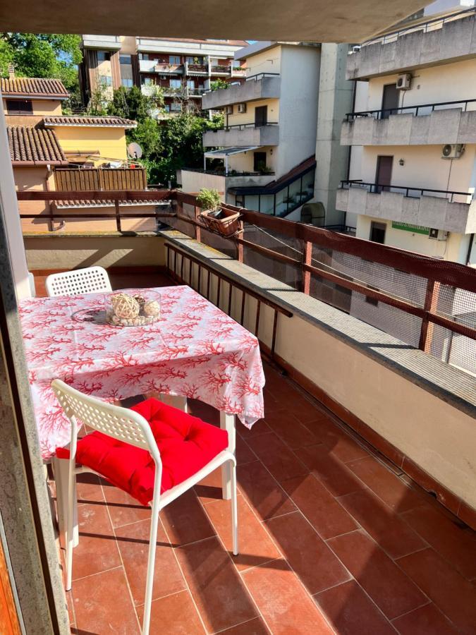 Mansardina A Pochi Passi Da Roma Apartment Morlupo Bagian luar foto